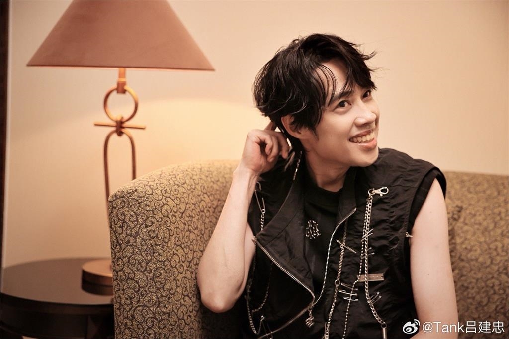 TANK移植心肝「靠攏中國」全變了!昔患心臟病自爆「酗酒行徑」黑歷史遭起底