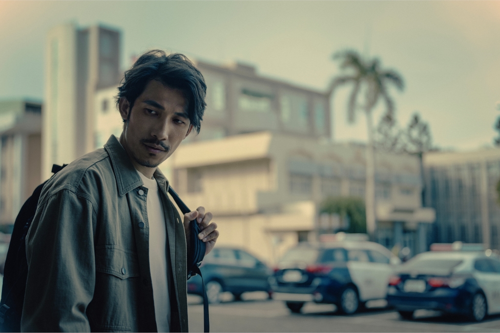 越南影帝連炳發驚曝是「市場老闆」 原因曝光超感動:每天載母買菜