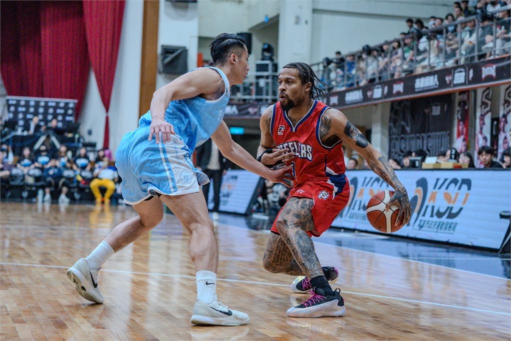 PLG(影)／例行賽最後一戰　勇士客場擊敗鋼鐵人奪5連勝進軍季後賽