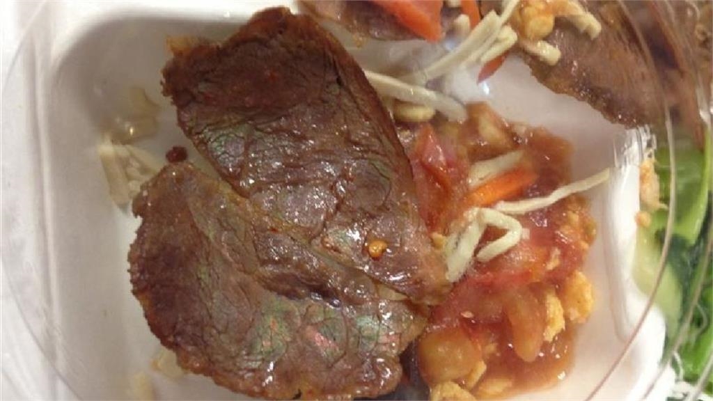 豬肉閃綠光遭疑壞掉…奧客嗆老闆「找你算帳」!物理老師揭反轉真相