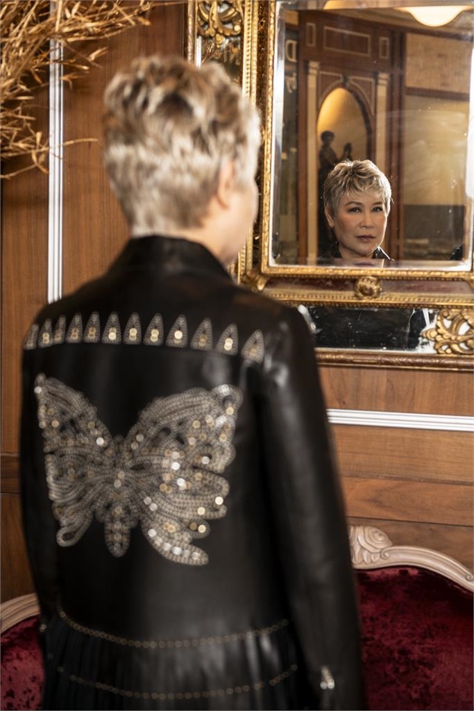 黃小琥親揭「被綁架30年」不藏了！登台「大血崩」急拿1物擋