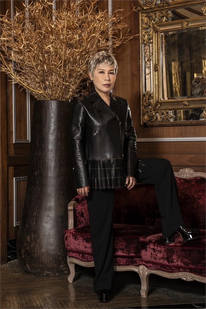 黃小琥親揭「被綁架30年」不藏了！登台「大血崩」急拿1物擋