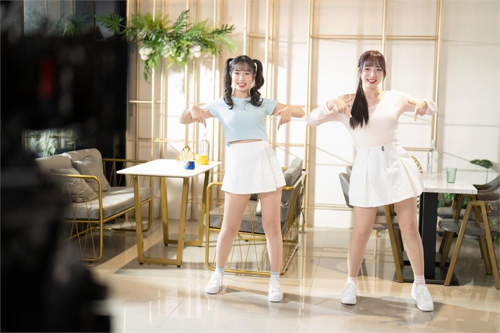 河智媛不藏了曝光1運動維持「蜜大腿」！親揭「自卑1部位」意外成招牌