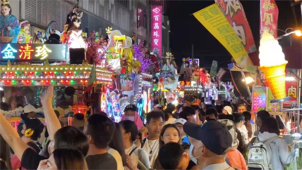 北港朝天宮媽祖遶境熱鬧登場 炸轎、真人藝閣吸睛