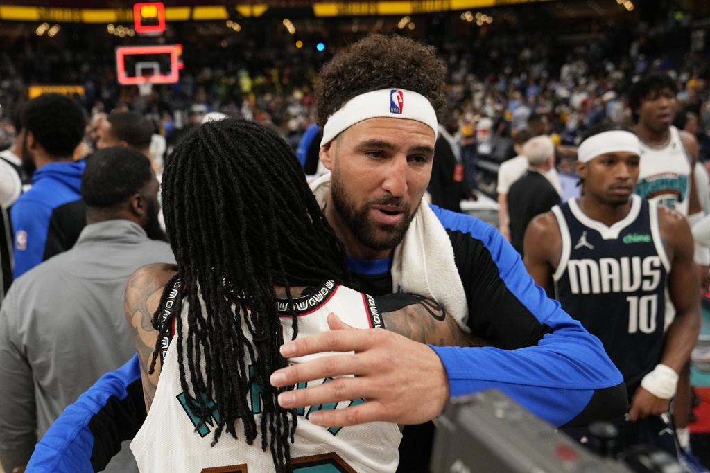 NBA(影)／一眉哥砍40分無力逆轉！獨行俠季後賽夢碎　莫蘭特帶隊晉級