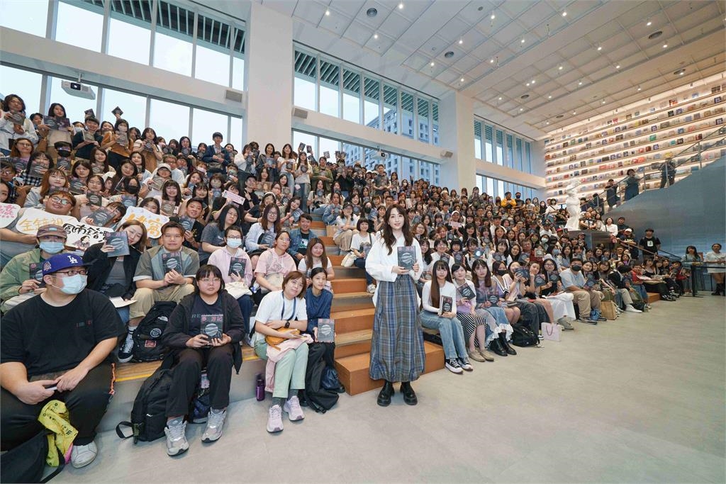 快新聞／柯佳嬿首本長篇小說《夢 游記》近距離讀書會　超限量300席「瞬間秒殺」