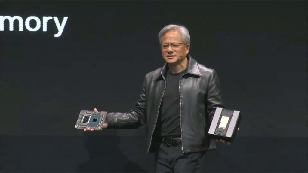 晶片遭限銷…黃仁勳「皮衣→西裝」訪中國!親揭密「招牌穿搭」內幕曝