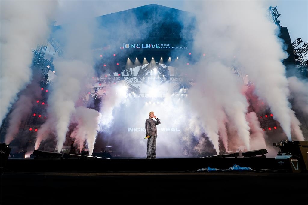 快新聞／「潮流ICON」周湯豪任國際潮流盛事嘉賓　再赴成都音樂節從夕陽唱到晚上