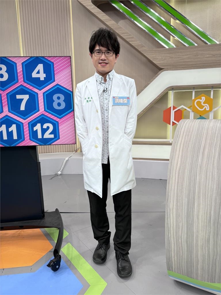 《醫學大聯盟》台語歌王翁立友坦承不吃消夜睡不著！長期下來胃出狀況