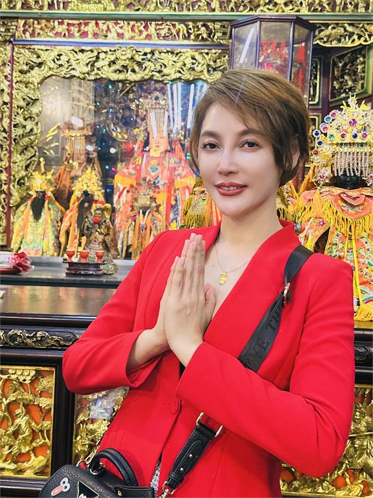 板橋慈惠宮媽祖遶境盛況空前 戲劇女神李沛綾也來「香」挺！