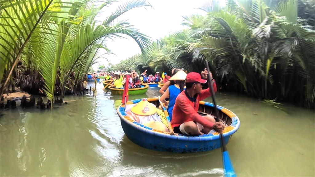 同事請喪假卻「爽飛出國玩」他傻眼:還有心情玩?全網挺:旅遊散心才好