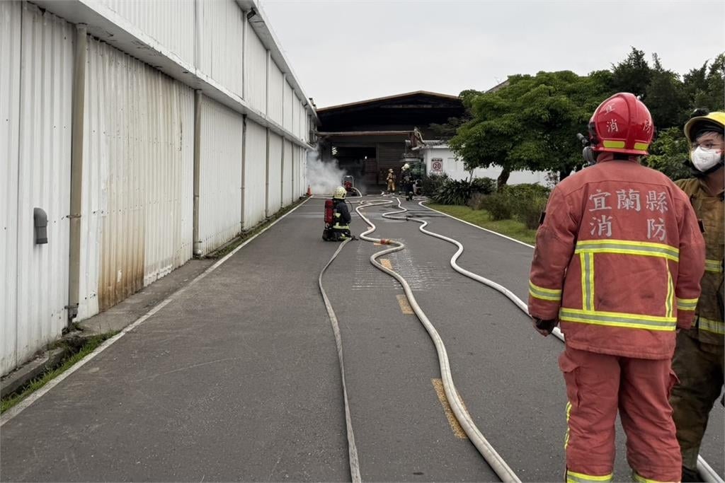 快新聞／宜蘭五結1食品工廠氨氣外洩！　消防隊急灑水處置