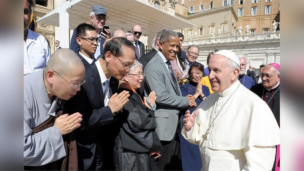 天主教教宗方濟各辭世　證嚴法師發弔唁文：如燈塔為迷茫人類指引方向