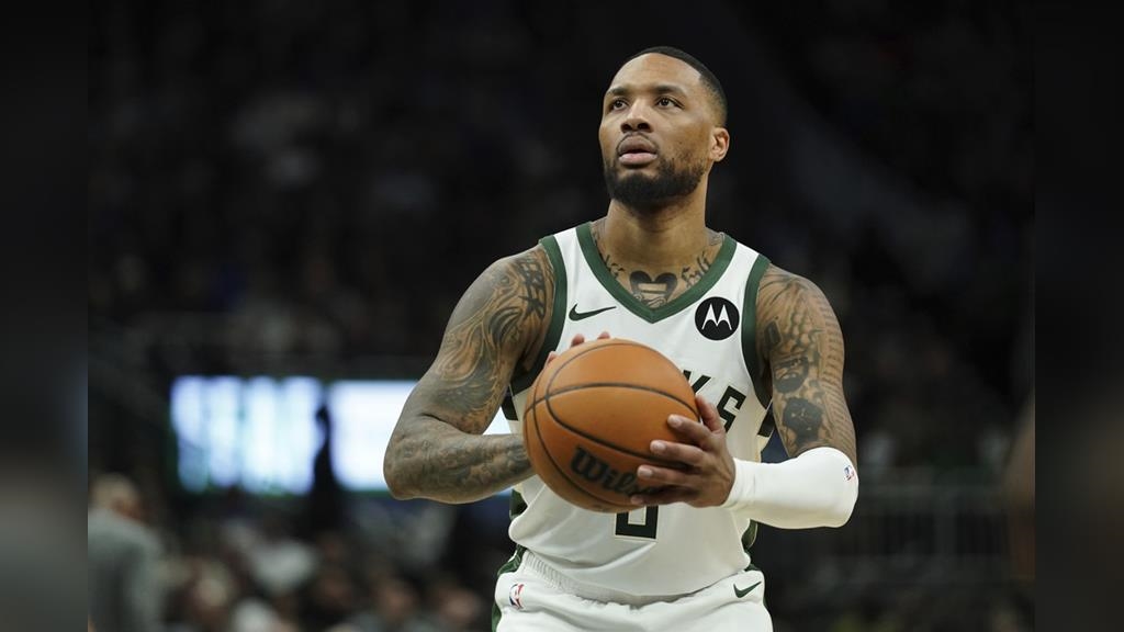 NBA(影)／公鹿季後賽首戰火力不夠猛　傳「小李飛刀」可望第二戰復出