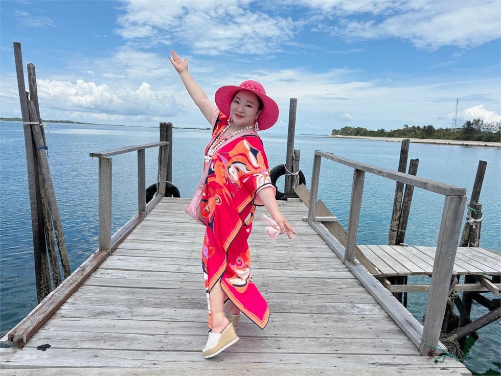 白冰冰《誠墾逗陣》帶王中平開箱世界一家  願像彌勒佛「大肚能容」