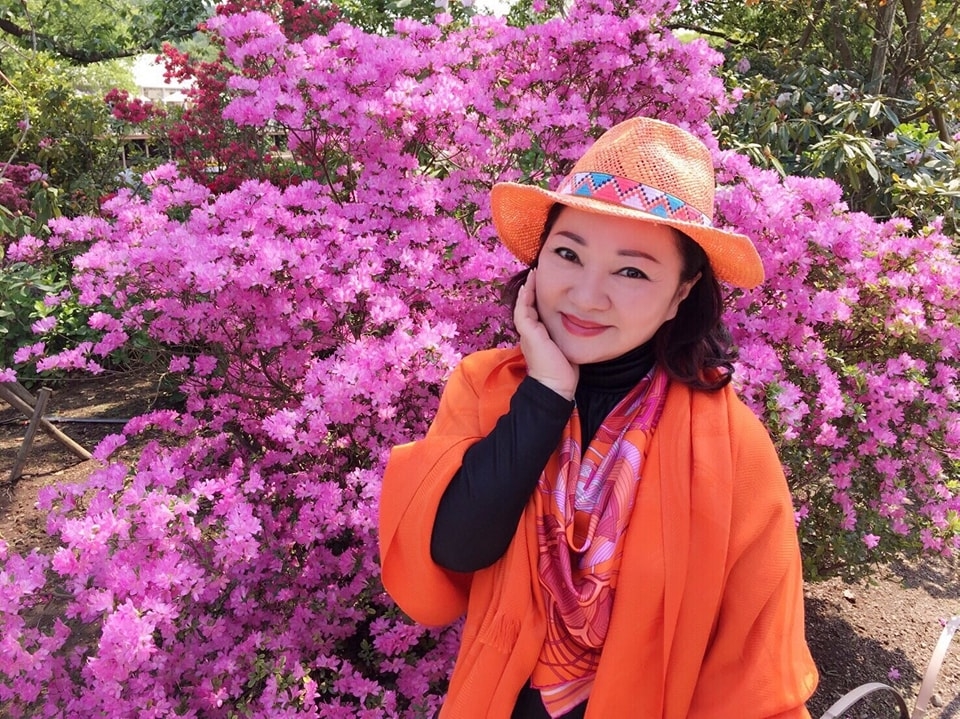 69歲白冰冰突離開台灣！1原因秒回春「減齡20歲」遭神秘男獻吻