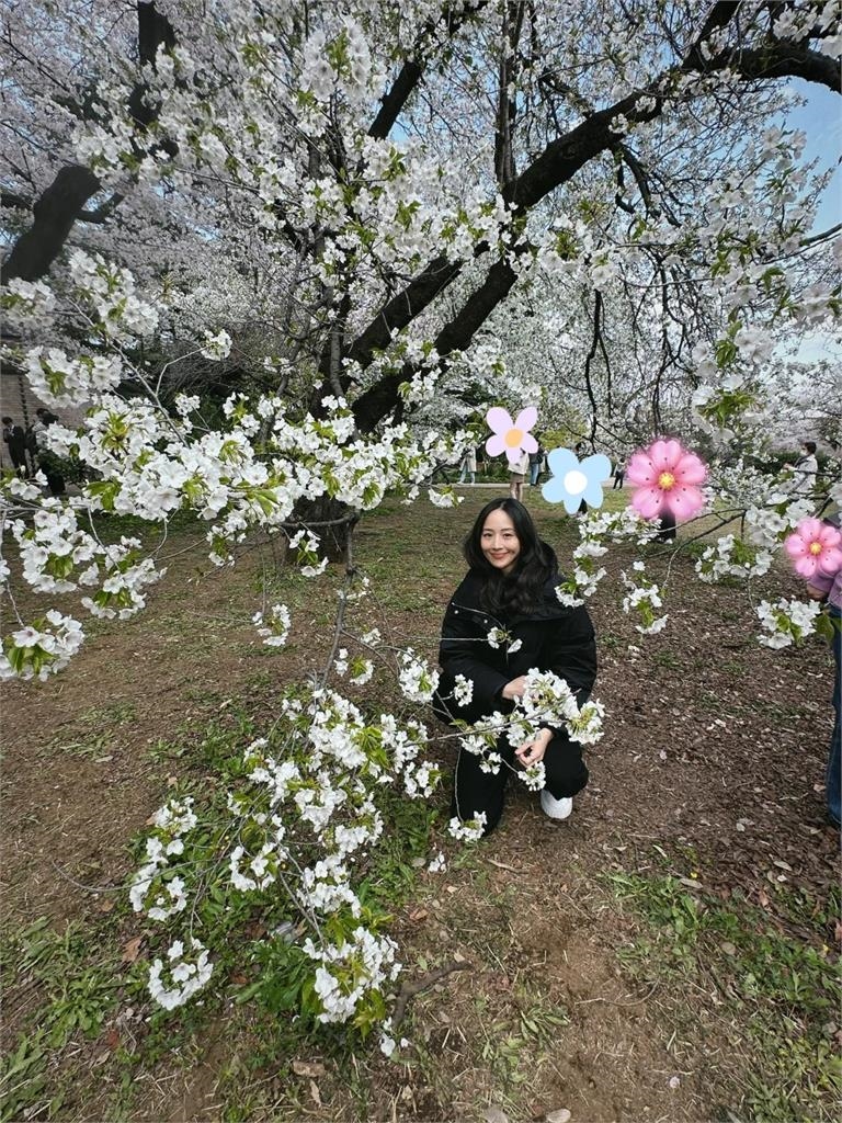 才傳股票慘賠千萬！張鈞甯瀏海掀開「髮際線退潮」判若兩人…中網驚：怎麼禿了