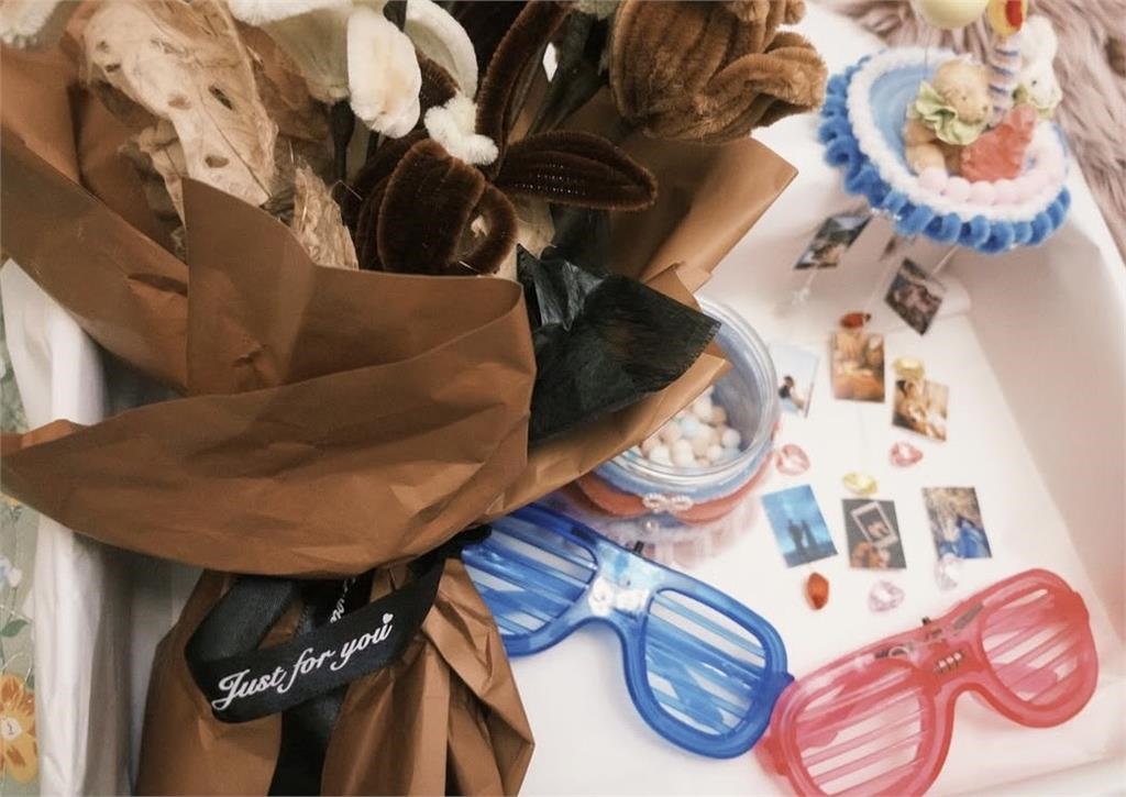 男神曹佑寧31歲生日放閃同框女友！王淨甜喊「愛的小名」禮物也曝光！