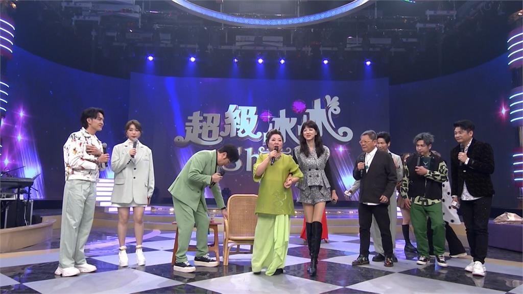 鄭進一化療後現身! 神采奕奕與白冰冰玩鬧鬥嘴