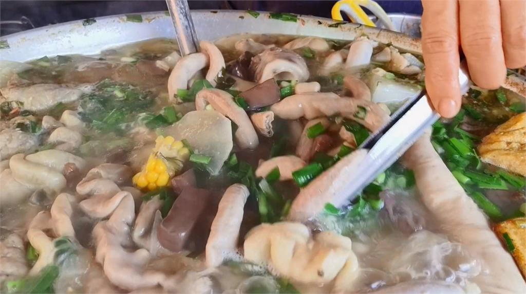 高雄飄香逾一甲子豬雜湯　蔬菜高湯鮮甜、配料超澎湃