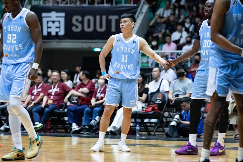 PLG(影)/台鋼獵鷹拒絕淘汰!111:104險勝富邦勇士將戰線拖入第四戰