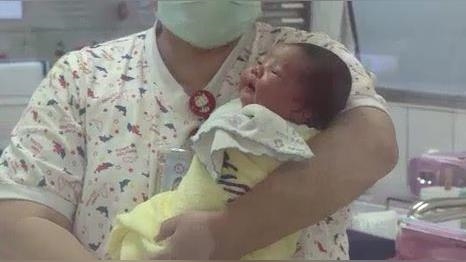 勞、國保生育給付「一站式服務」輕鬆申請　 安心迎接新生命！