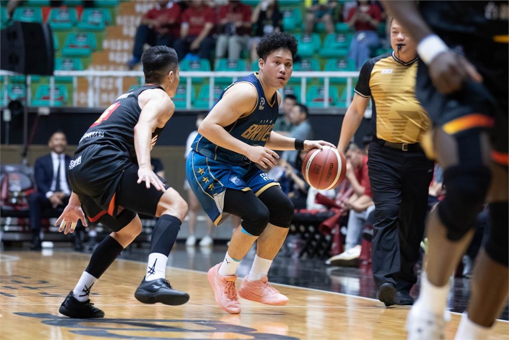 PLG(影)／勇士下半場狂轟猛攻！110：90射下獵鷹挺進總冠軍戰