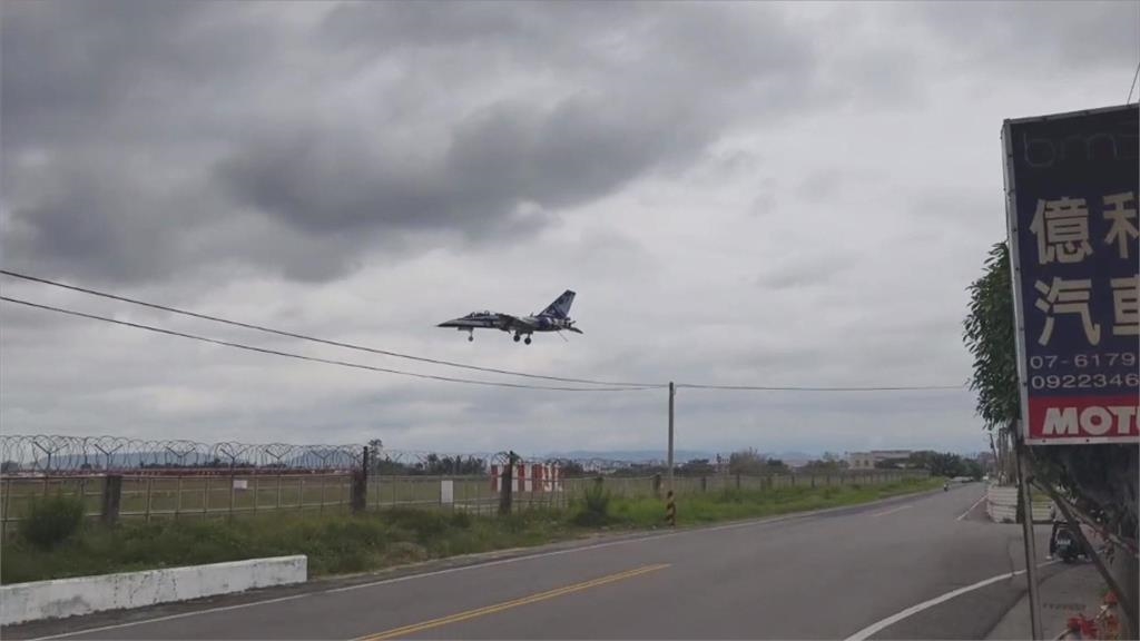 勇鷹高教機飛行聲響「震耳欲聾」　岡山、梓官等地居民快抓狂