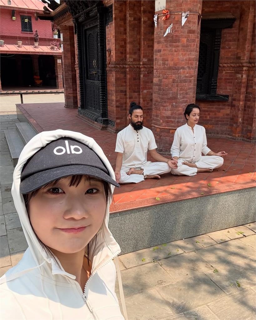 愛莉莎莎開賣瑜珈課「50小時吸7000人購買」！進帳破2300萬她認：半年前就鋪