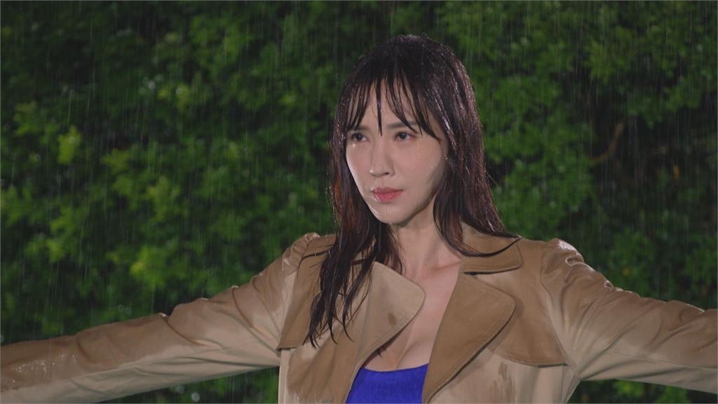 《好運來》徐千京初演反派引關注　雨中激吻「水狂灌嘴」畫面狼狽又浪漫