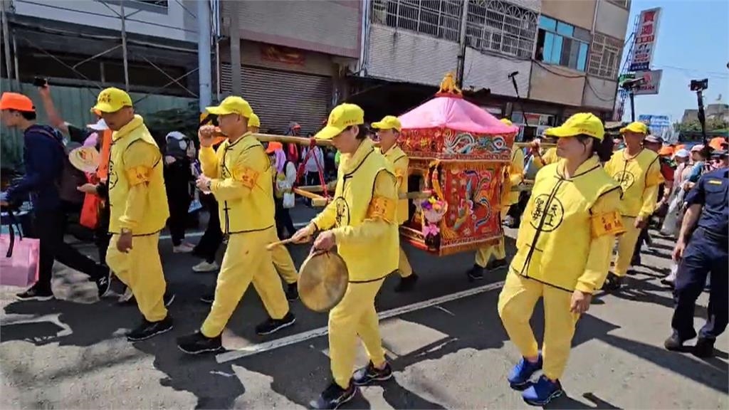北港進香Day2！粉紅超跑急行軍　沒停駕伸港福安宮信徒難掩失望