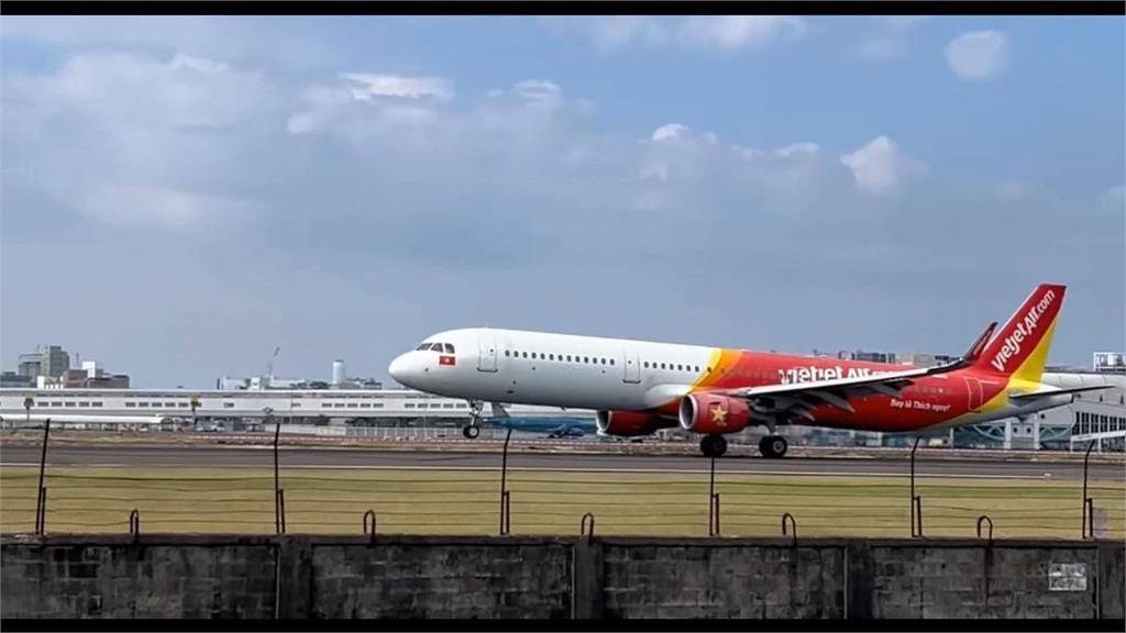 越捷航空首爾飛峴港出狀況! 轉降小港機場 旅客228人平安