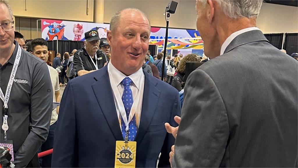 川普關稅大刀預備「巴菲特突喊退休」！波克夏最新財報「1操作」曝震撼布局