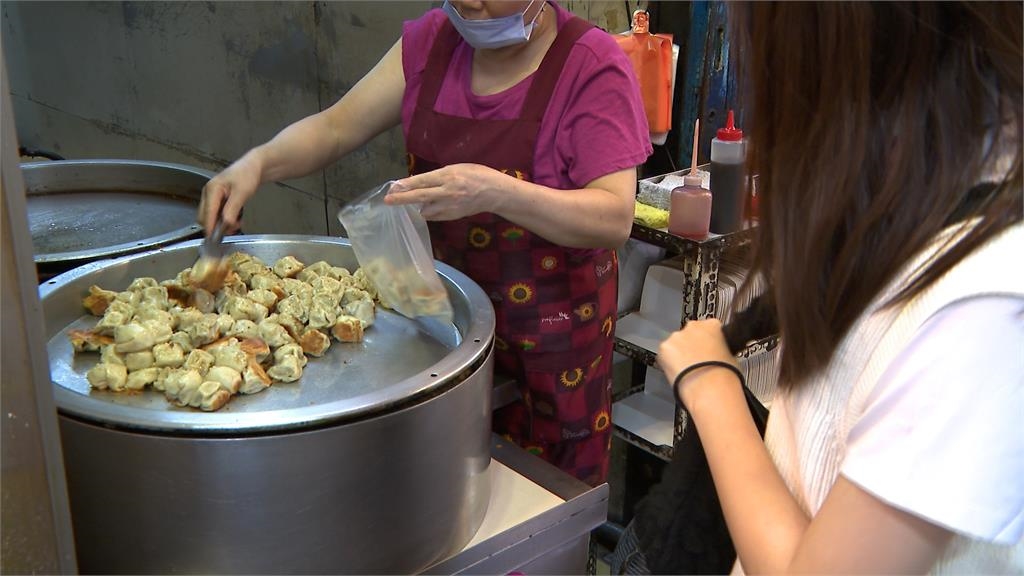 小資族福星!雞油飯、下水湯只要10元 銅板美食隱身台北巷弄