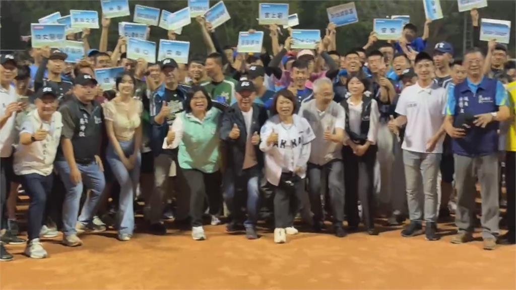 嘉義市56小時不打烊壘球賽熱力開打 球技、體力大考驗