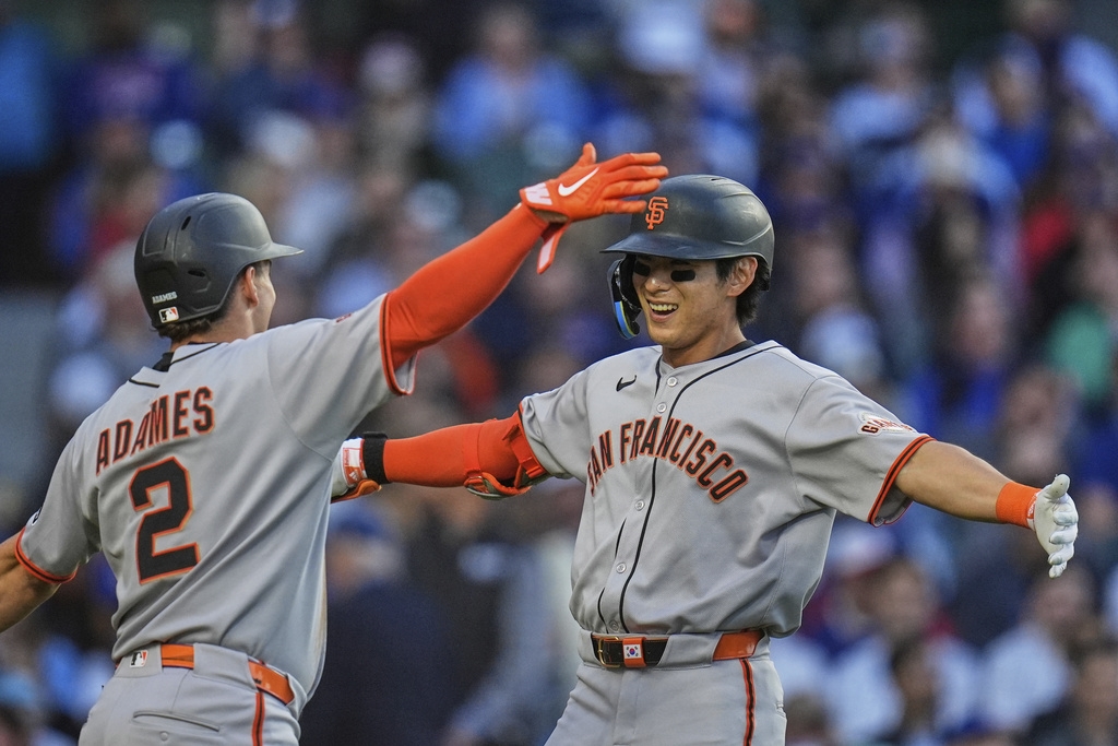 MLB(影)／「風之孫」李政厚開轟近況絕好調！巨人軍延長賽單局9分打趴小熊