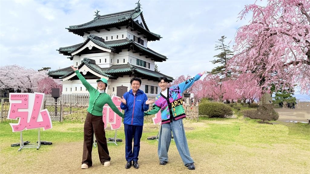 《美鳳有約》陳美鳳⽇本青森天守閣「風景美到哭」！搭檔小鹿讚嘆「ai風景」呈現眼前