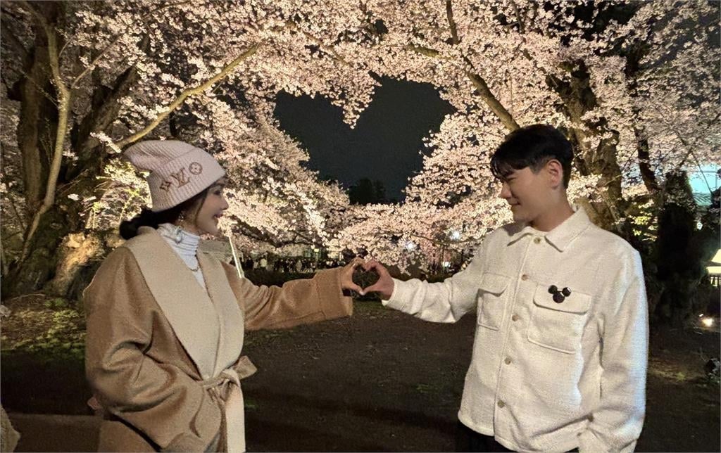 《美鳳有約》陳美鳳⽇本青森天守閣「風景美到哭」！搭檔小鹿讚嘆「ai風景」呈現眼前