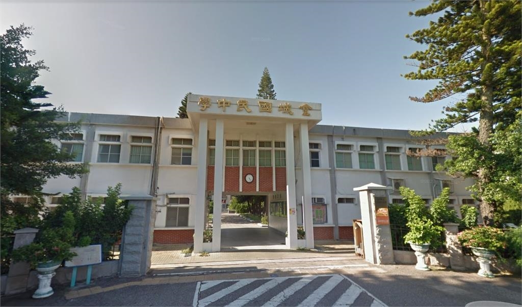 四叉貓遭出題諷「低端愛滋貓」！秒起底「國中男師身分」曾上中國統戰節目尋根