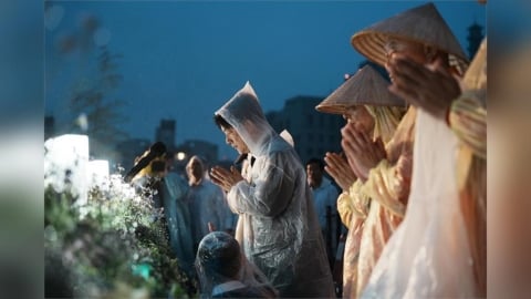 中正紀念堂浴佛! 賴清德總統帶領萬眾在法雨中祈願