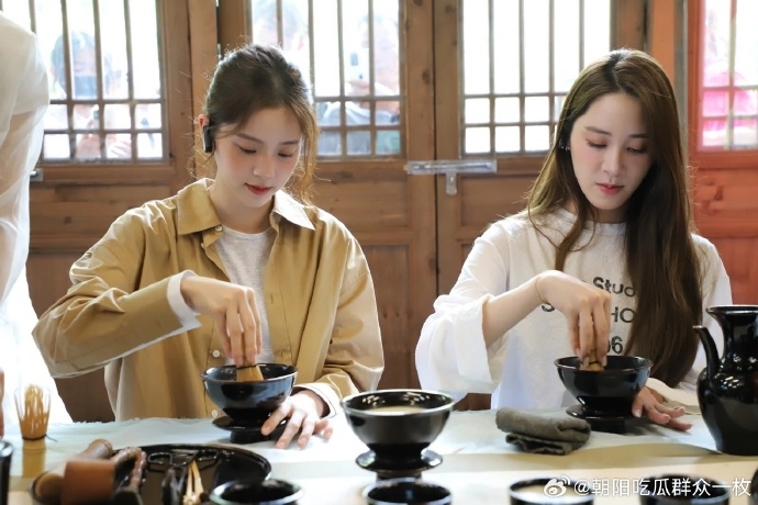 歐陽娜娜、妮妮突回中國「當大使」曝1任務!下秒噴這句…小粉紅搖頭了: