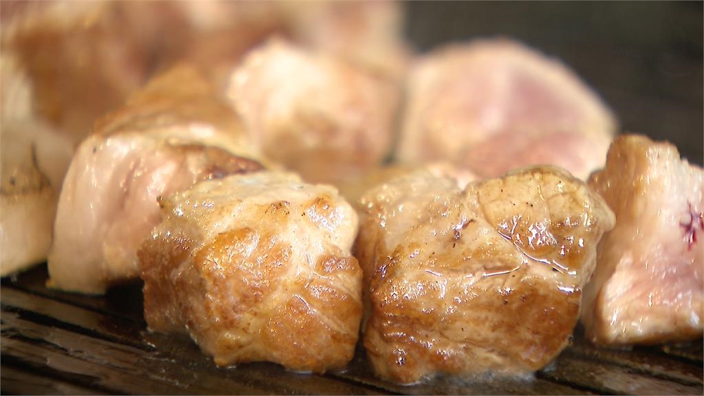 GD、IU最愛韓國燒肉插旗台北! 正式開幕民眾漏夜排隊搶頭香