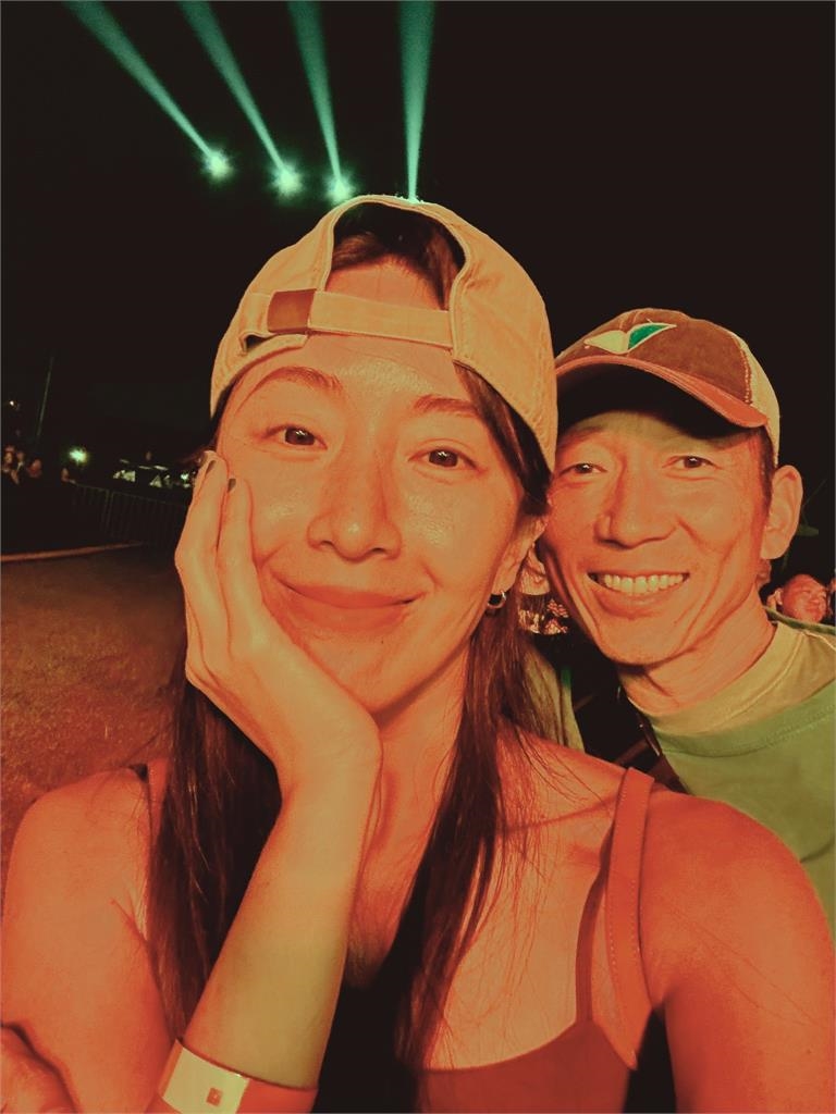 隋棠母親節「開吃榴槤」慘遭轟出房 3娃護媽嗆爸:你去陽台待著!