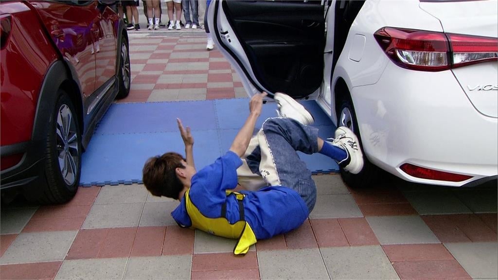 《綜藝大集合》佛心胡瓜自掏腰包邀場邊80歲阿嬤參賽！拿走10500全場最高