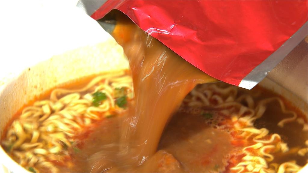 台灣「最神泡麵」是哪款？ 內行人狂推「1沒肉」版本：超好吃