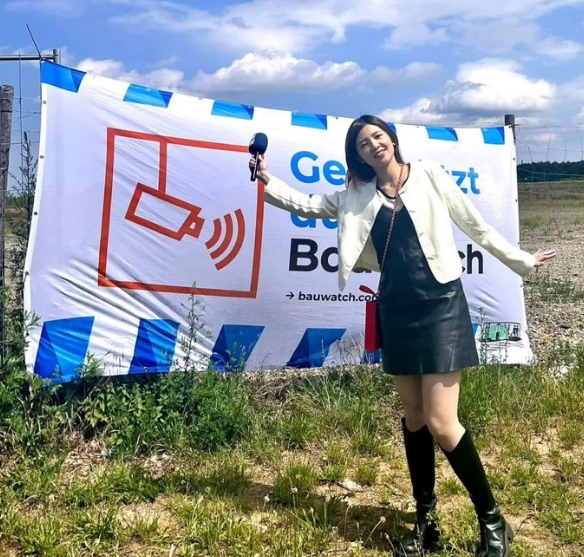 訪黃仁勳遊夜市自嘆「憑什麼」　主播葉為襄成粉絲翻譯機