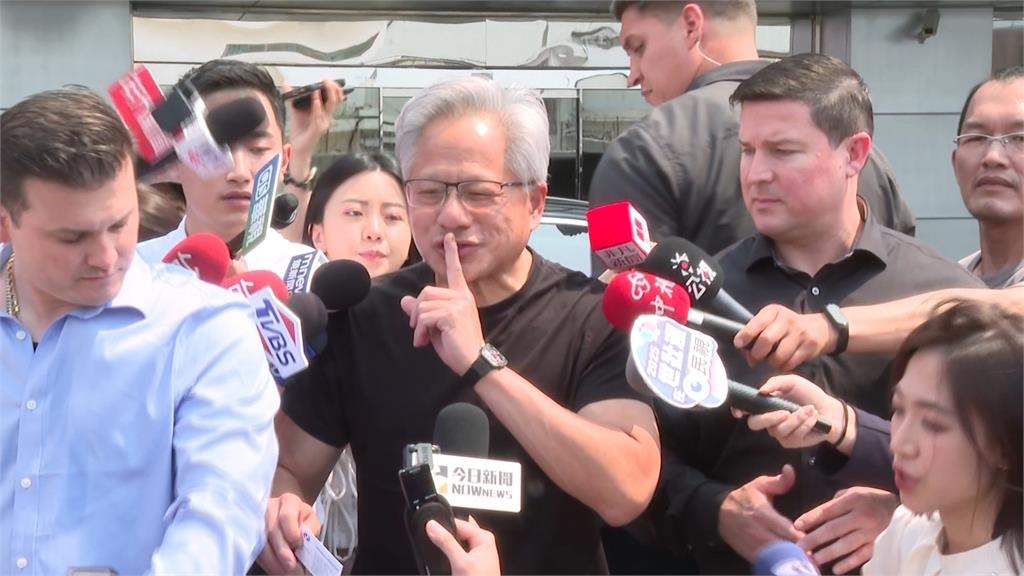 世壯運大咖!黃仁勳擔任壓軸聖火代表 蕭美琴代表總統府出席開幕