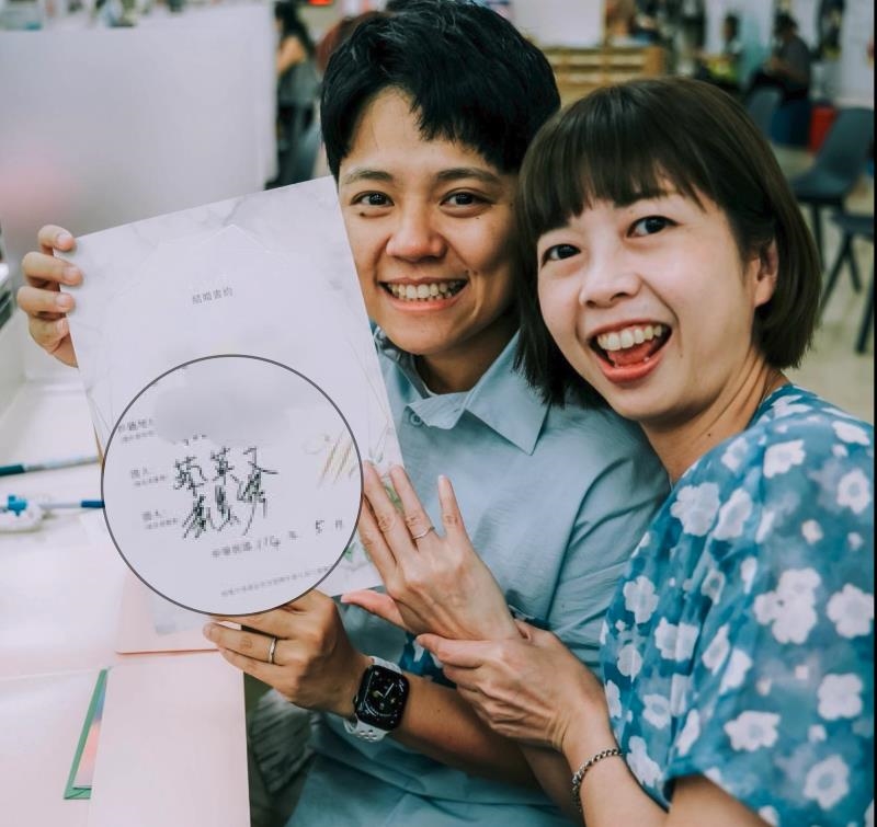 YTR敏迪選讀結婚了！驚見「蔡英文、蕭美琴同框」網跪了：超強證婚組合