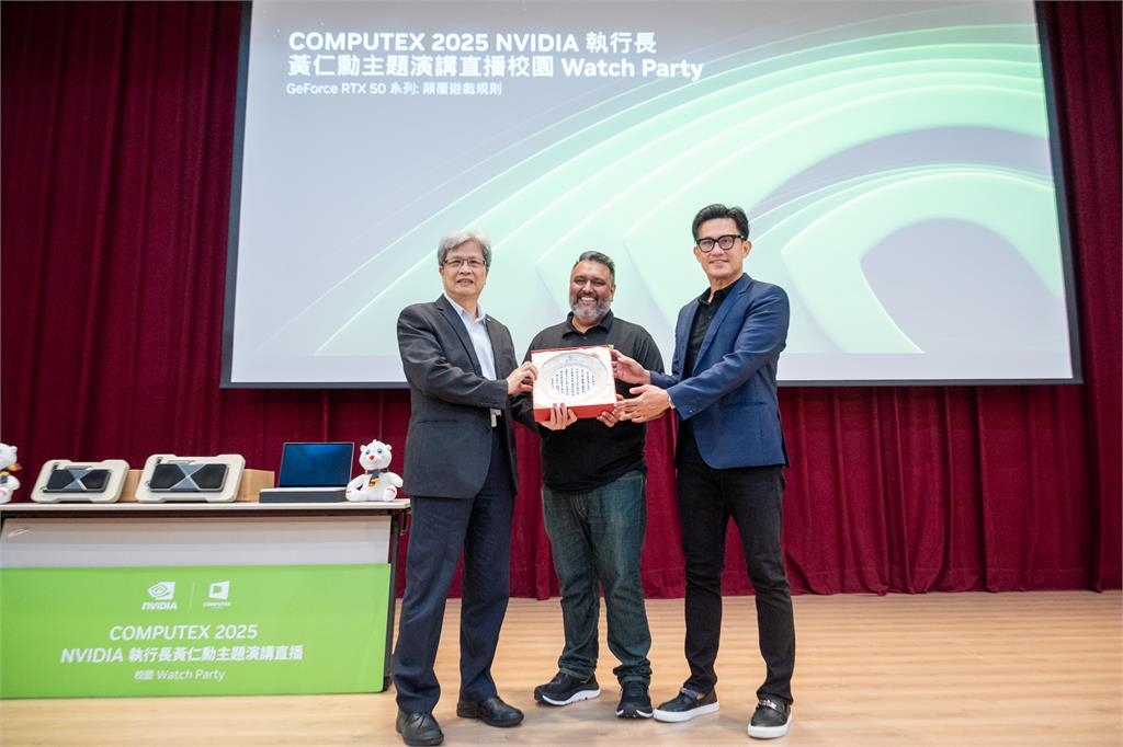 NVIDIA執行長黃仁勳COMPUTEX主題演講 臺北大學同步直播