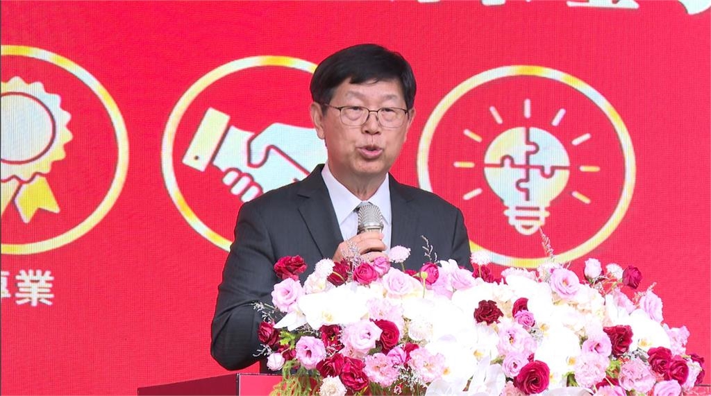 AI教父黃仁勳親曝追妻祕招　一句「撩妹神句」把到初戀還娶回家